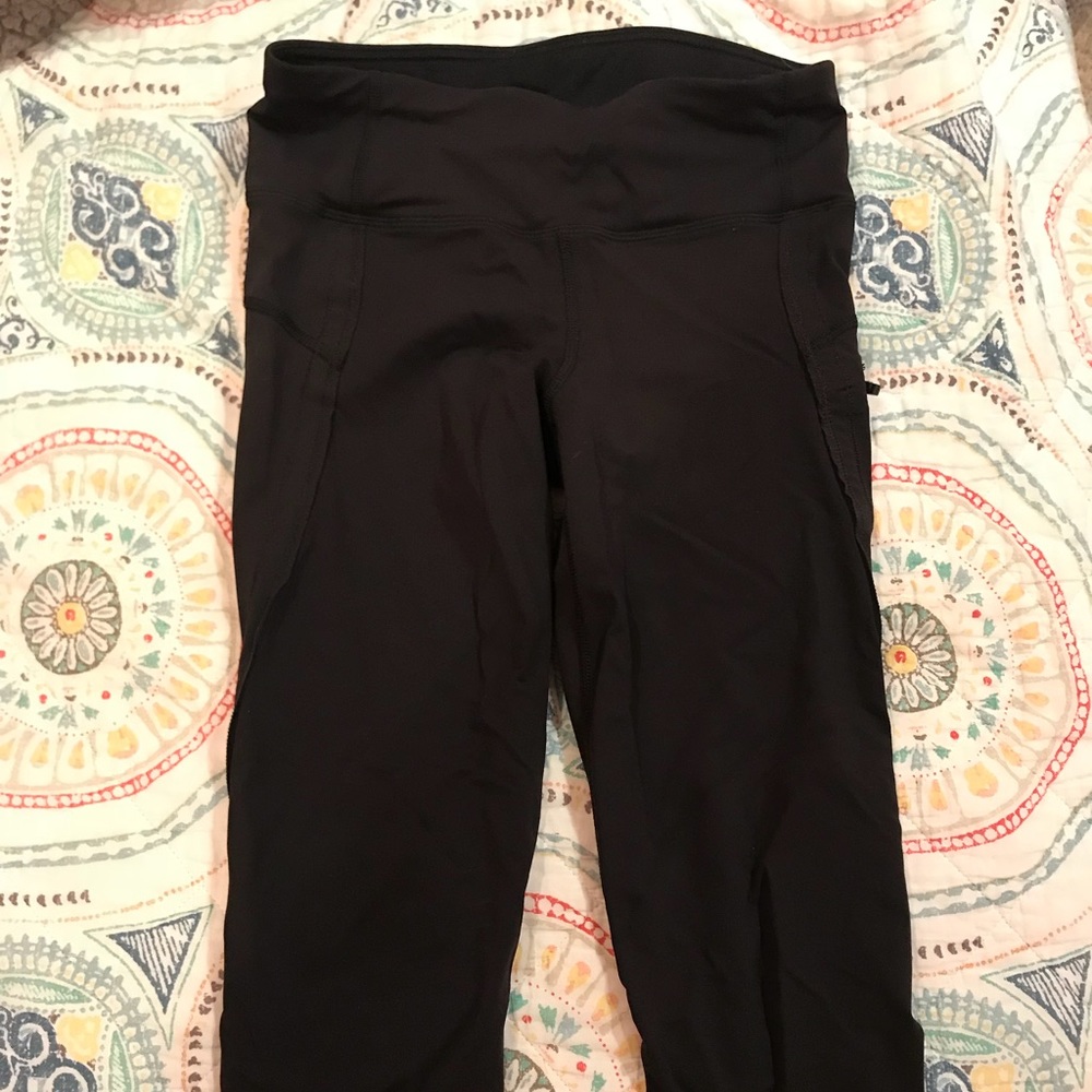 Lululemon leggings with cut out